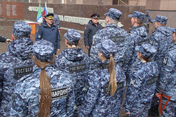 Приведение к присяге новых сотрудников Росгвардии состоялось в Новосибирске 