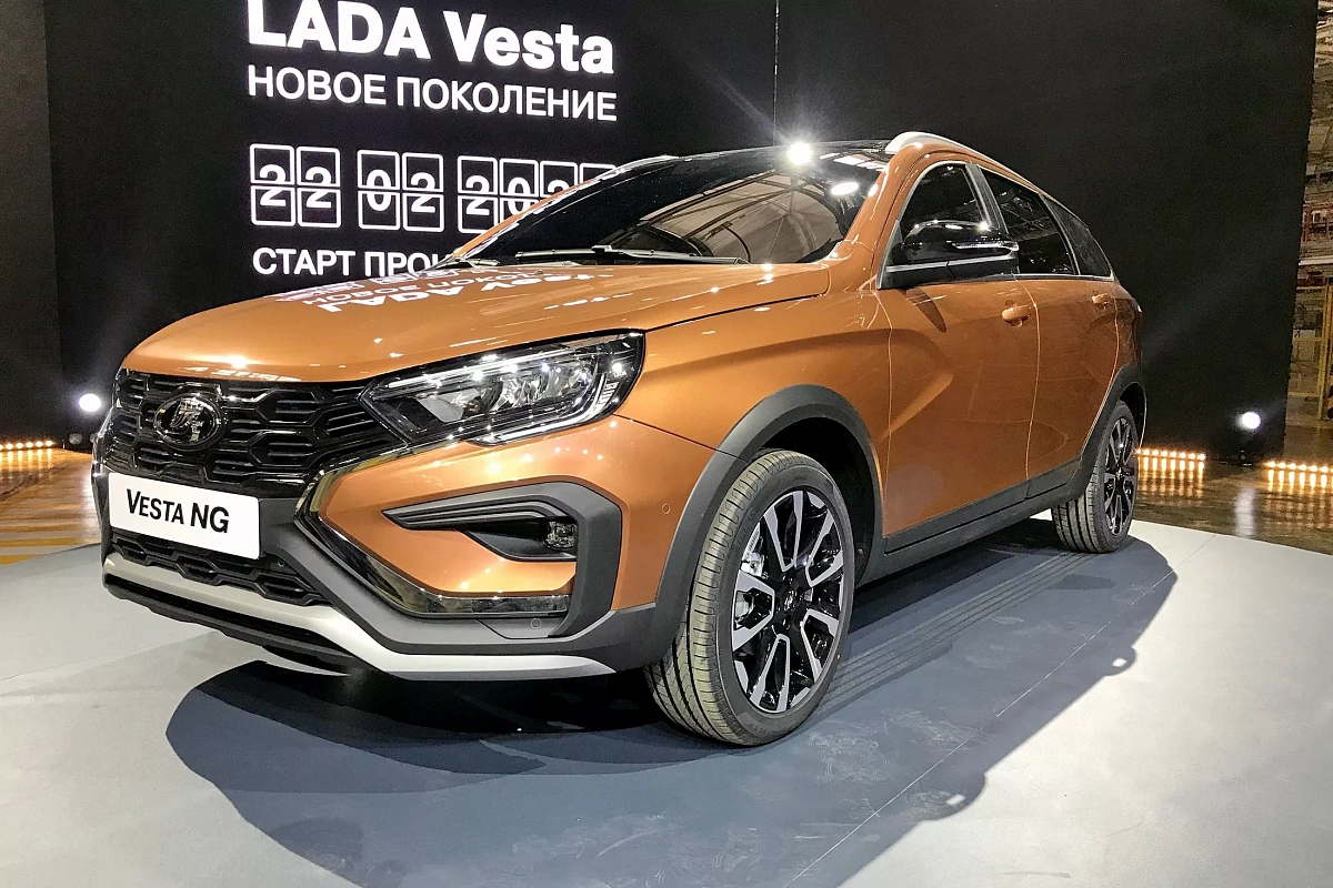 В Сети пояснили причину более высокой цены LADA Vesta NG по сравнению с бюджетными иномарками