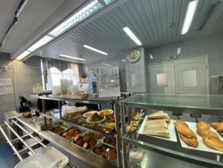 Зона раздачи в кафетерии думы ХМАО