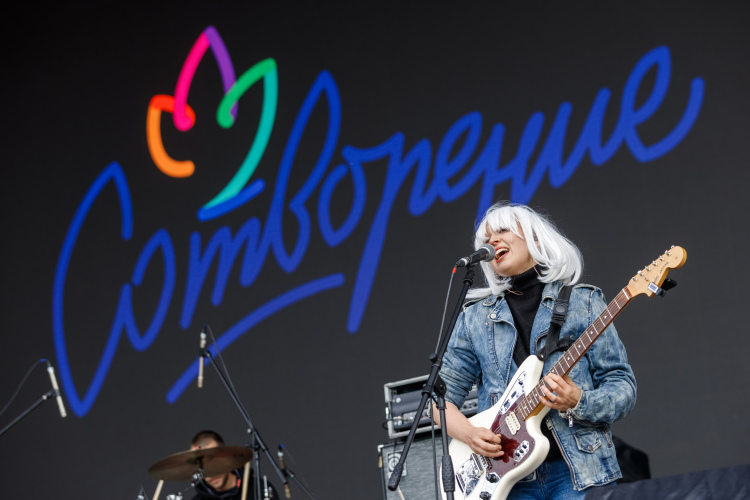 На два дня площадка у казанской «Чаши», где нон-стоп выступали артисты из 8 стран, наполнилась громкой музыкой и праздничной атмосферой