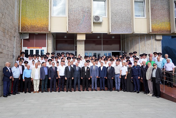 Глава Сочи Андрей Прошунин принял участие в торжественном мероприятии, посвященном 80-летию Лазаревского РОВД