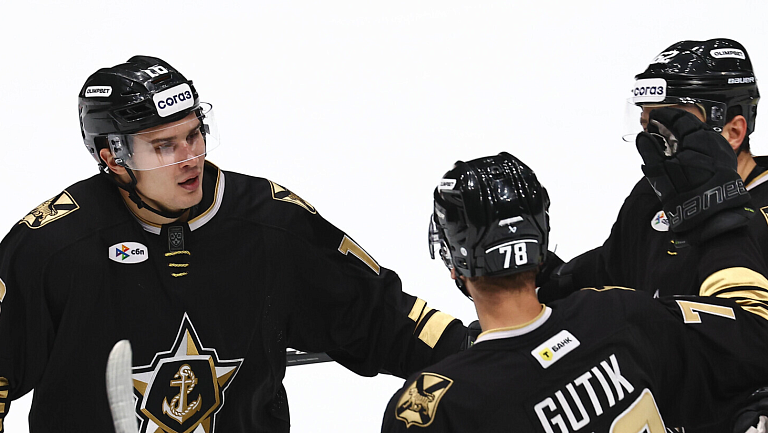 «Адмирал» обыграл «Молот» в товарищеском матче