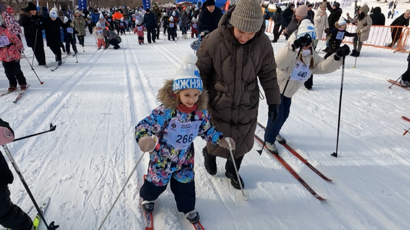 Около 10 тысяч амурчан встали на «Лыжню России» - gtrkamur.ru