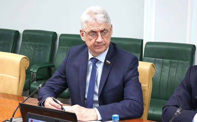 Виктор Калашников