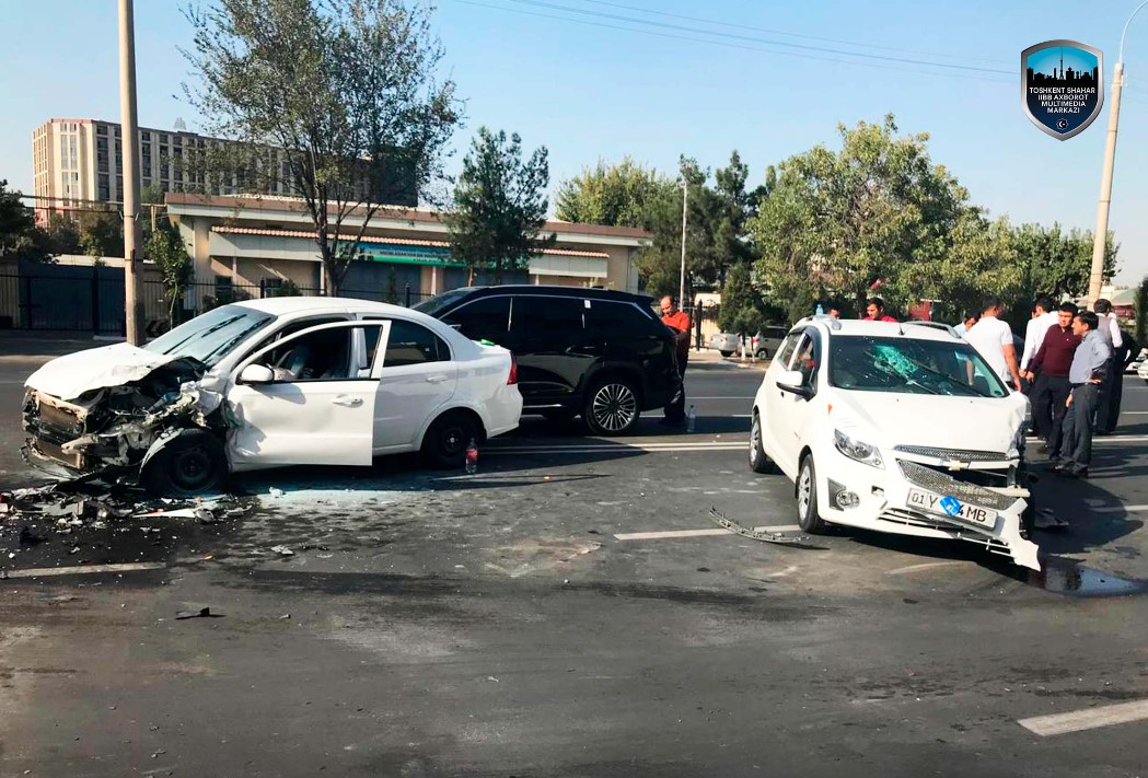 Авария на мотоцикле в Ташкенте