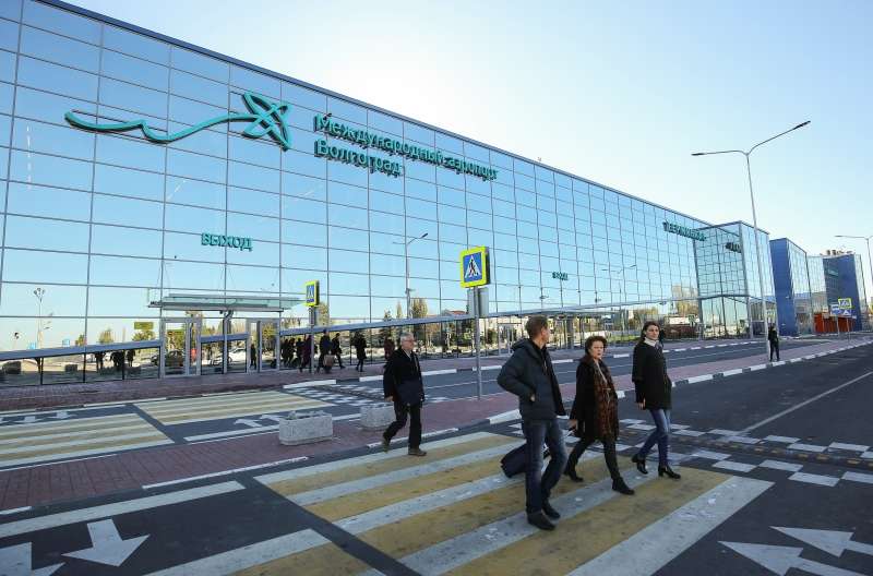 Волгоград аэропорт парковка бесплатная. Волгоград аэропорт фото 2022. Работа в аэропорту волгоград. Работа в аэропорту волгоград. Аэропорт волгоград 2010.
