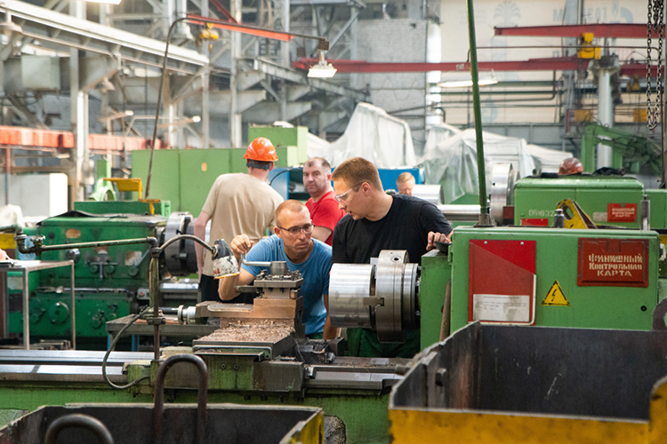 Из-за повышения НДС вырастет стоимость продуктов. А следовательно, сотрудники попросят повысить зарплату