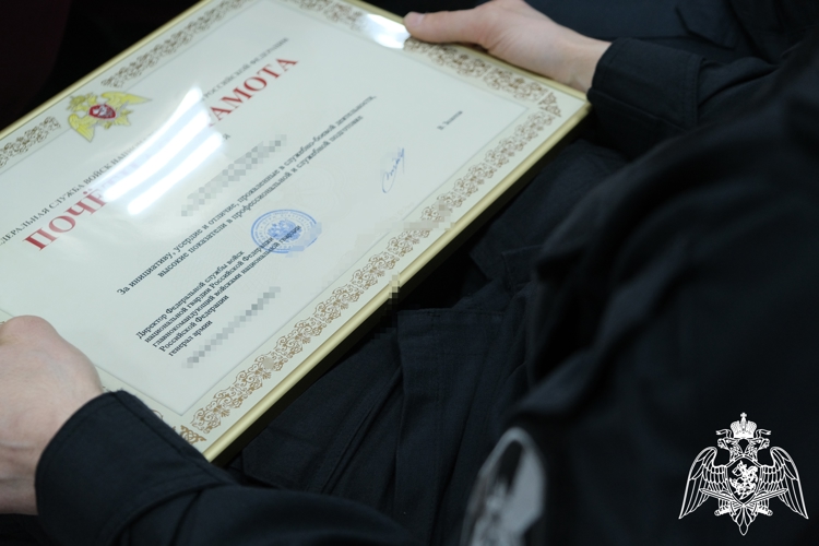 Начальник Управления Росгвардии по Белгородской области вручил награды бойцам СОБР «Белогор»