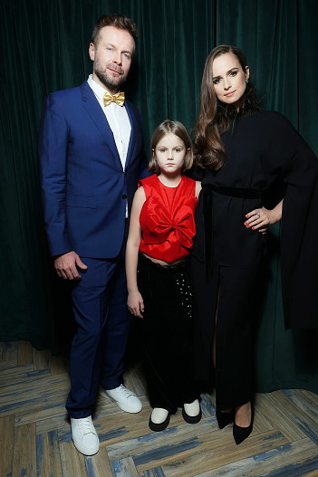 Клим Шипенко и Соня Карпунина с дочерью