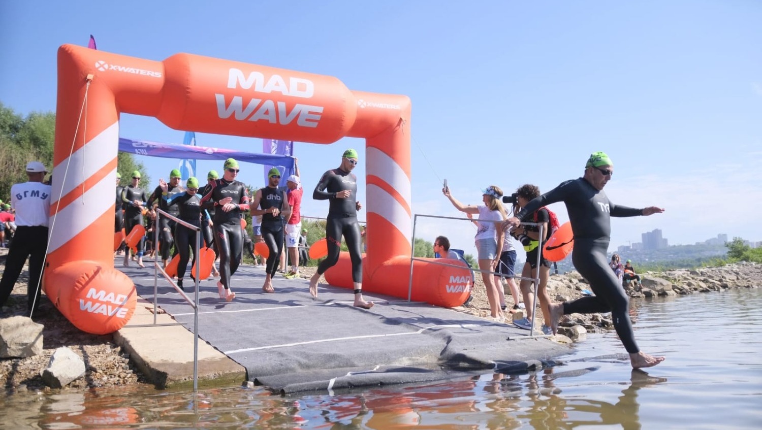 организаторов