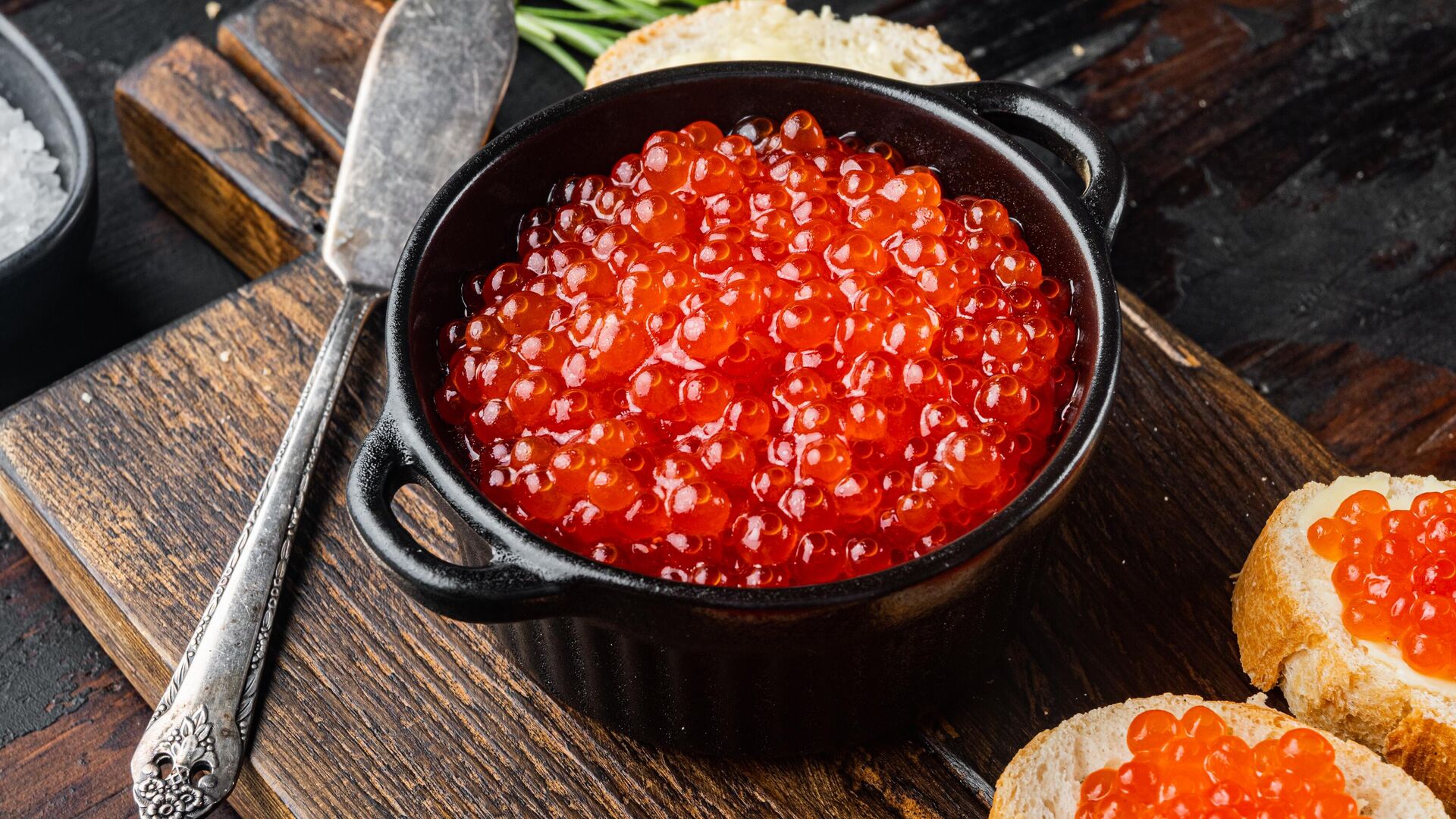 В красной икре нашли кишечную палочку 2023. Красная икра чавыча. Красная икра кеты. Икра красная кишечная палочка. Икра.