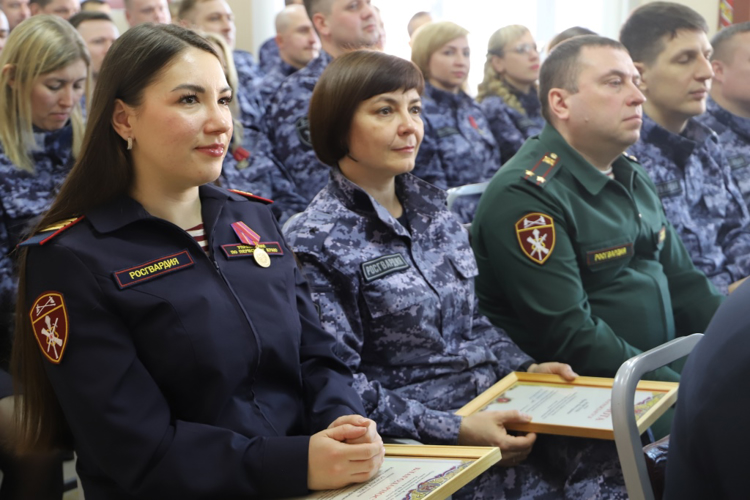 В Управлении Росгвардии по Пермскому краю состоялось вручение ведомственных наград, посвященное Дню войск национальной гвардии РФ