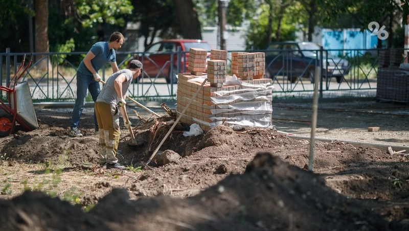 Первый этап благоустройства молодёжного парка завершили в Ипатове