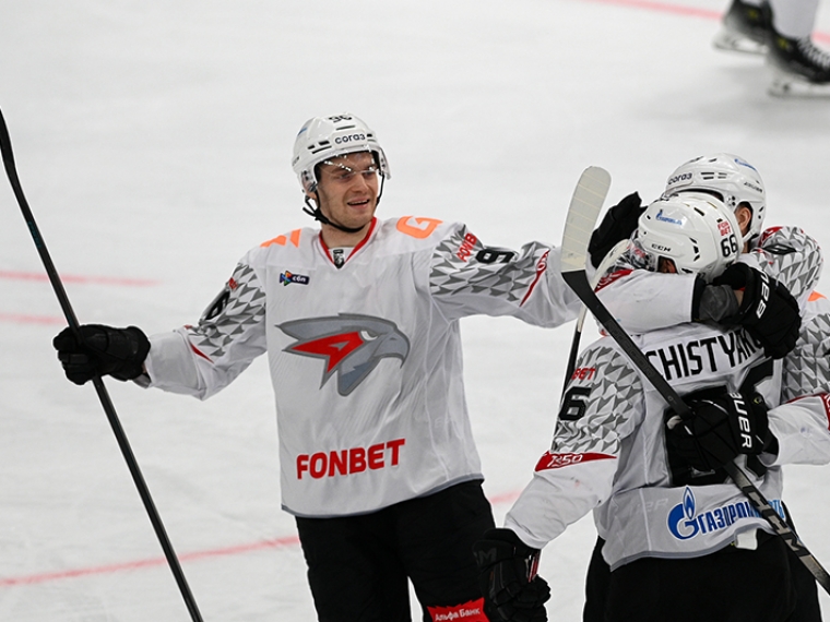 «Авангард» начал год с победы над «Сибирью»