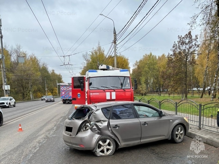 Несколько человек пострадали в аварии на Московской в Калуге