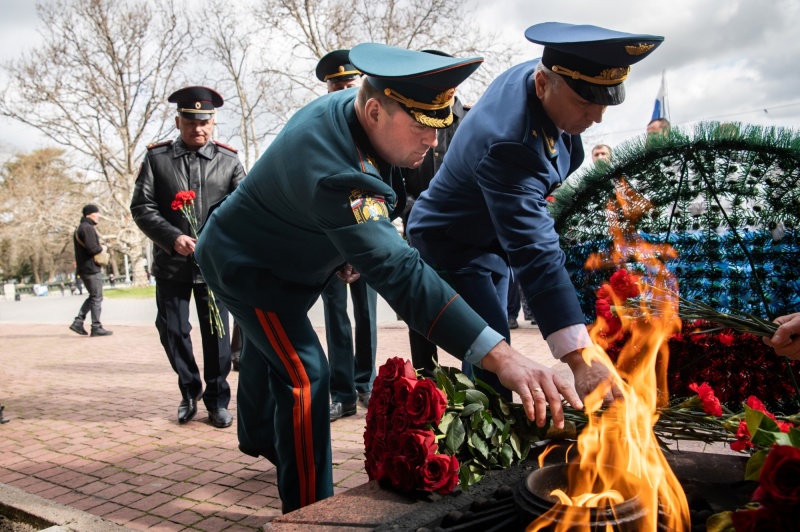 Начальник севастопольского чрезвычайного ведомства принял участие в мероприятиях по случаю 10-летия воссоединения Севастополя и Крыма с Россией