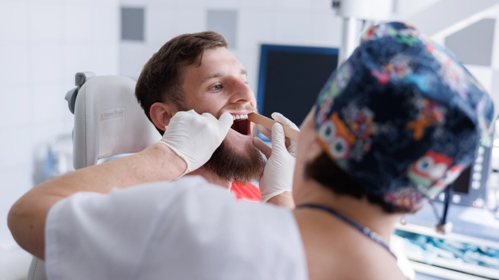 В Японии начали испытания лекарства для роста новых зубов