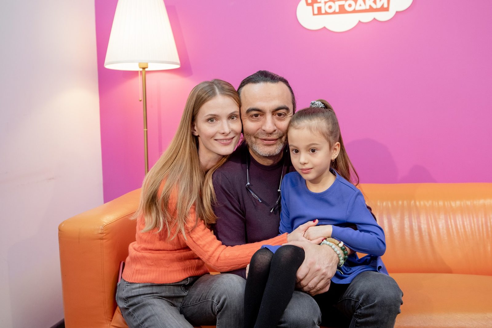 «Каждый год моим детям пишет письма Зима»: Светлана Иванова о доме и семейных традициях