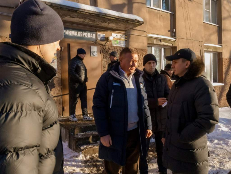 Ты мне нравишься давай встречаться. Ты сюда не пиши ты туда пиши. Стереть память мем. Сюда встретиться. Значит слушай сюда.