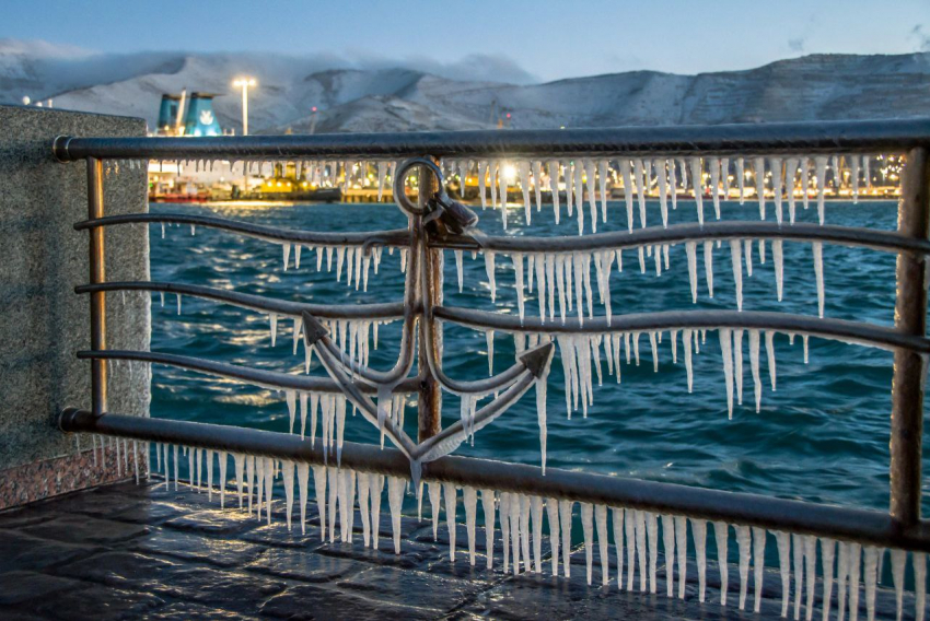 Новороссийск в плену норд-оста и заморозков: ТОП-4 самых ледяных зимы последних лет 