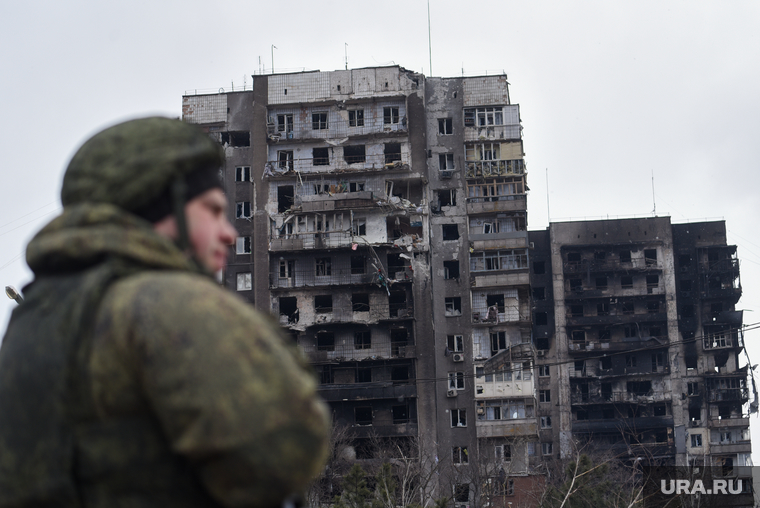 Эвакуация людей из осажденного Мариуполя. Украина, армия, украина, мариуполь, военный, солдат, гуманитарная катастрофа, следы бомбандировки