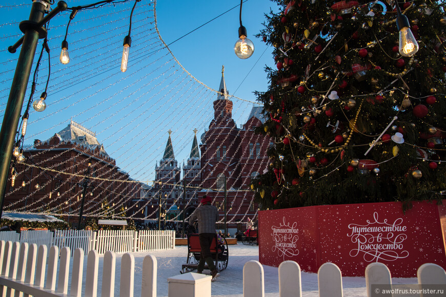 Новогодняя снежная Москва