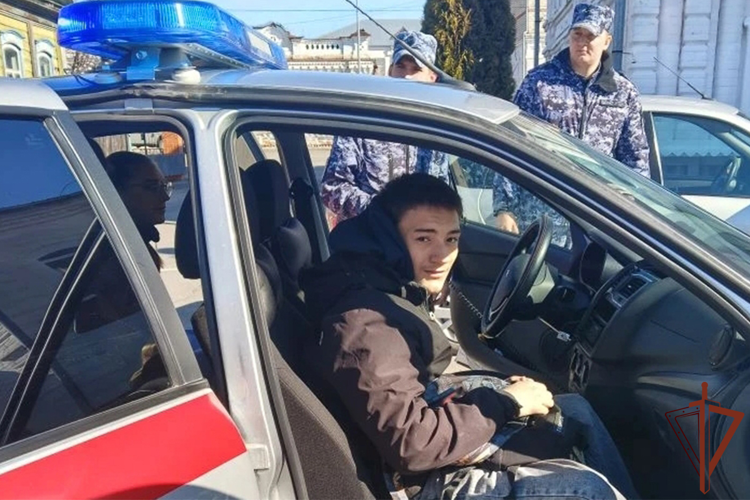 В Уральском округе Росгвардии состоялись патриотические мероприятия для молодежи