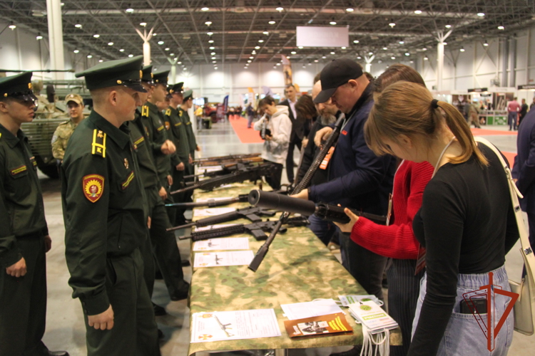 Платформой профессиональной навигации для десятков молодых новосибирцев стал форум Росгвардии в Новосибирске