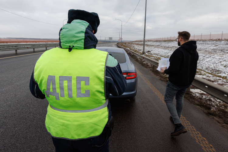 В ГАИ рассказали, что по итогам 2025 года самым злостным нарушителем оказался житель Челнов: ему выписали более 700 штрафов на сумму почти 800 тыс. рублей