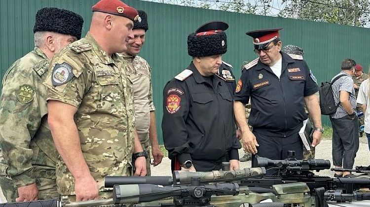 Казаки Черноморского округа на сборах изучают науку побеждать