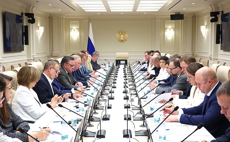 Заседание Комиссии СФ по мониторингу законодательства РФ в сфере государственного контроля (надзора) и муниципального контроля в РФ на тему «Анализ эффективности внедрения в работу контрольных органов индикаторов риска нарушения обязательных требований»