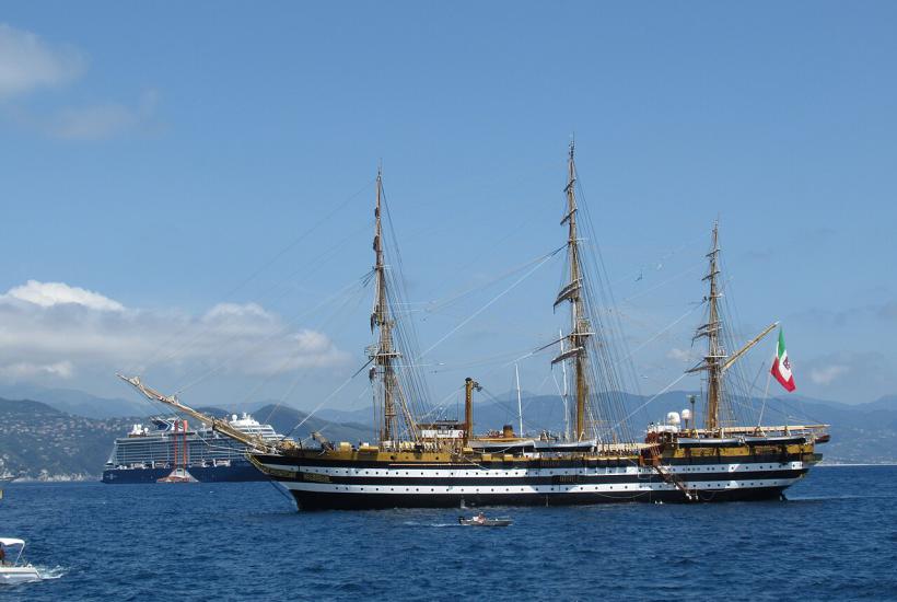 трёхмачтовый парусник 