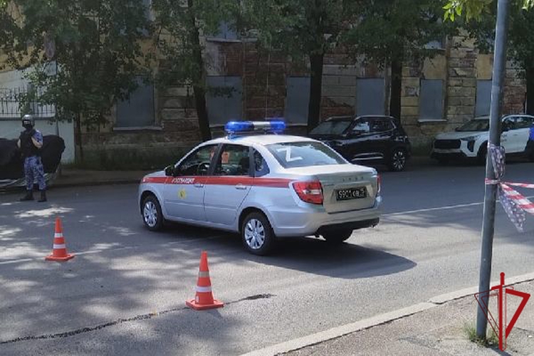 В Кронштадте сотрудники Росгвардии обследовали предмет, похожий на гранату