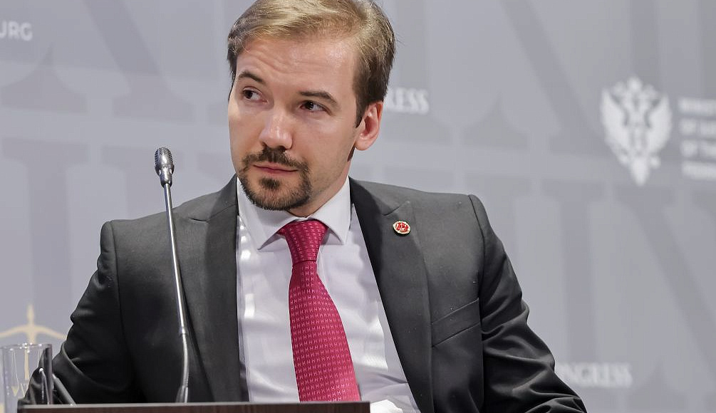 На ПМЮФ состоялась сессия «Искусственный интеллект и его пределы в праве»