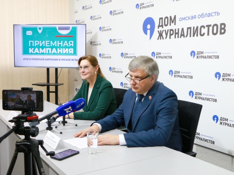 В омских вузах обучается 6,6 тысячи студентов-целевиков