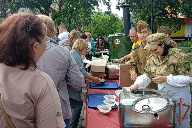 Мероприятия ко Дню памяти и скорби, прошли в Сибирском округе Росгвардии