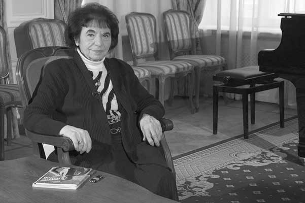 «Кто, если не я?» Памяти Валентины Николаевны Холоповой