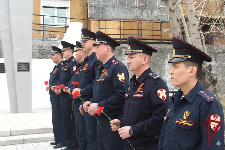 В Бурятии росгвардейцы приняли участие в митингах, посвященных памяти погибшим в годы Великой Отечественной войны
