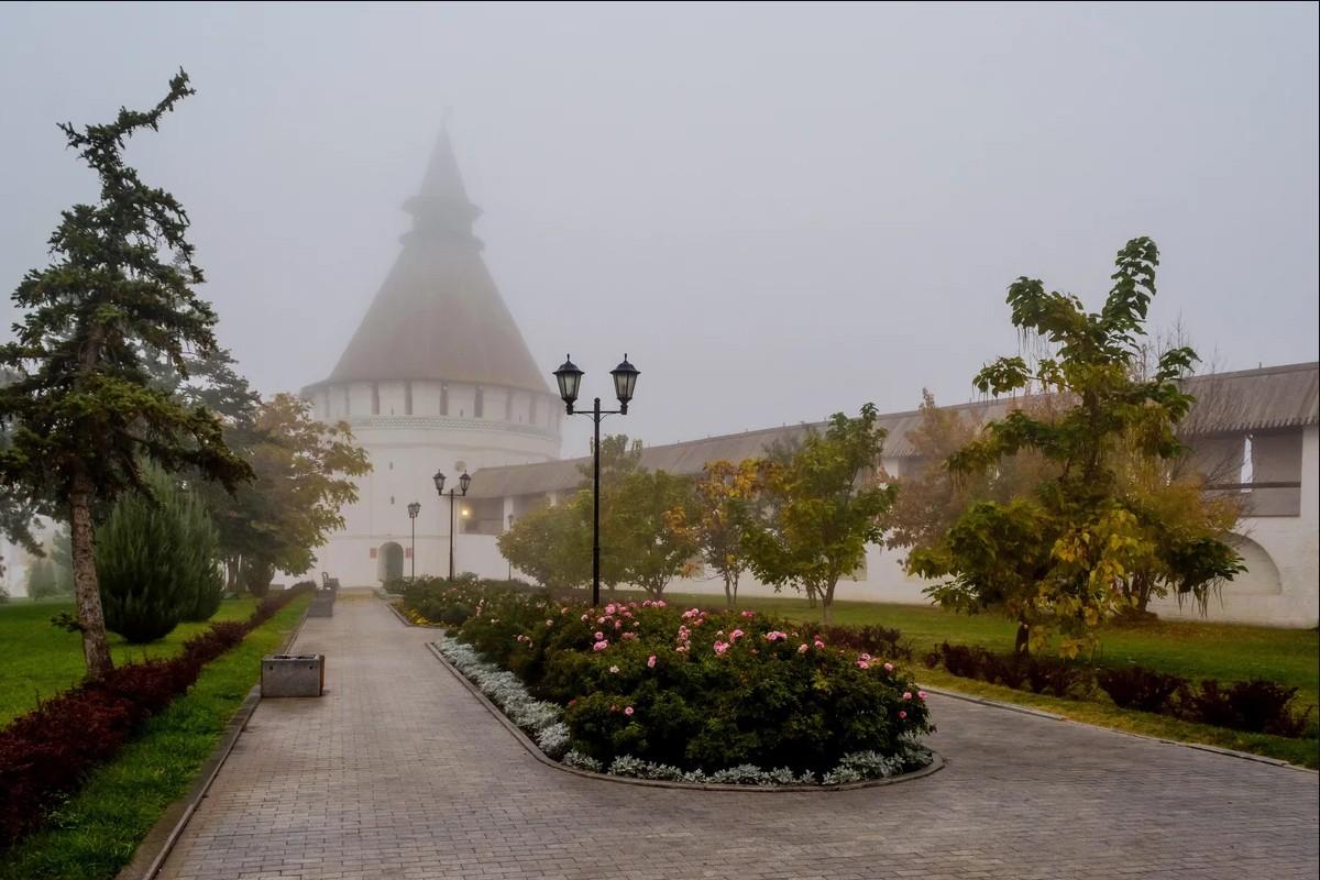 Астрахань Кремль осень