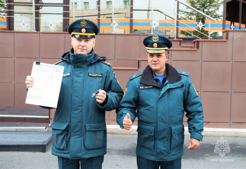 Новые автомобили для инспекторов пожарного надзора