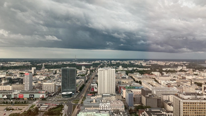 Люксовые беженцы: Польша устала от богатых украинцев на дорогих авто и в пятизвёздочных отелях