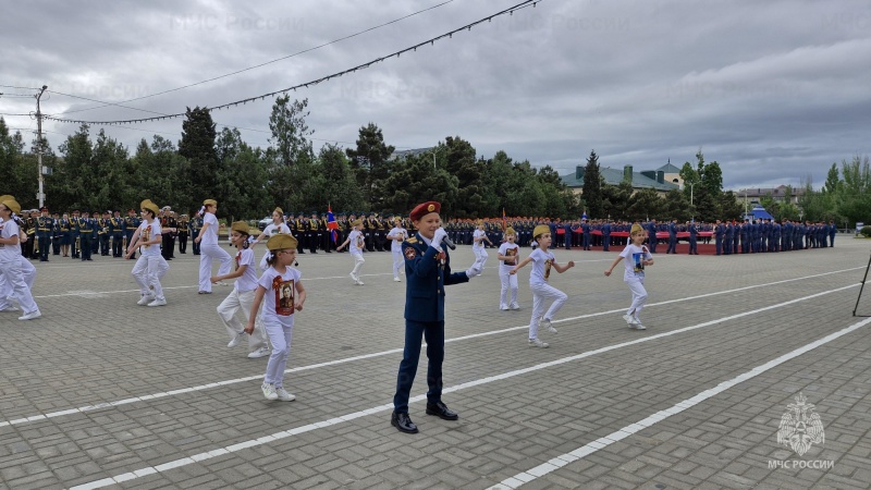 В Каспийске прошла торжественная церемония открытия акции «Знамя Победы»