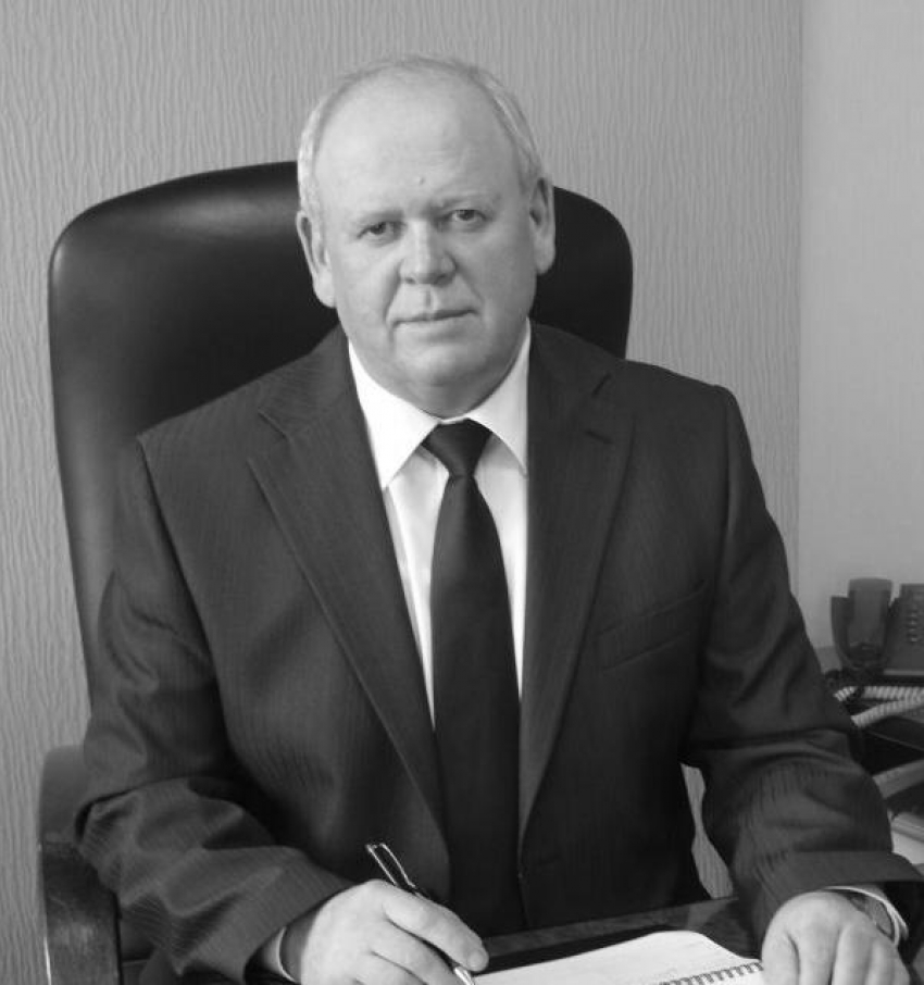 Руководители, коллеги и простые сельчане 12 августа вспоминают бывшего главу Камышинского района Владимира Ерофеева