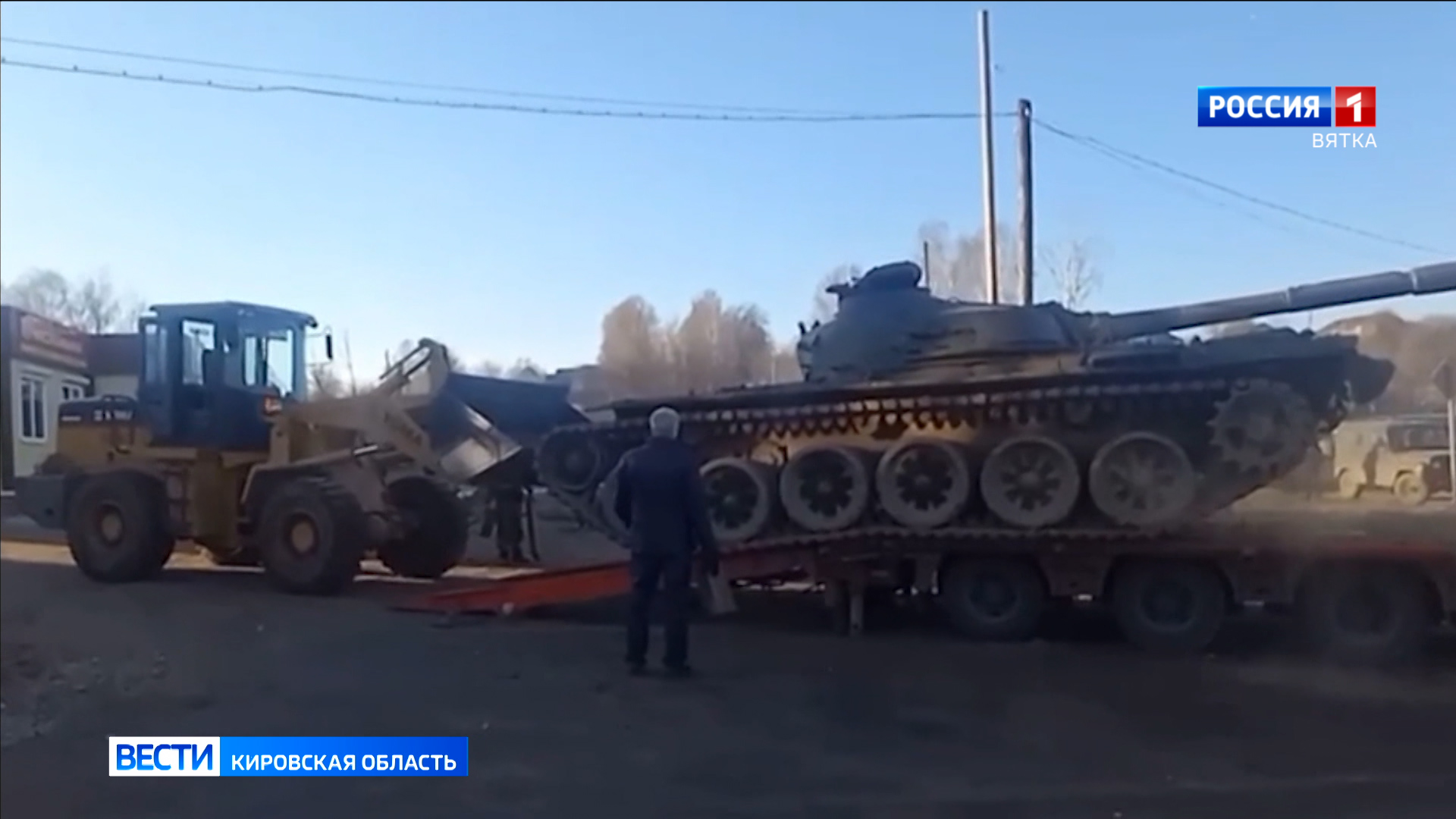 В Верхошижемье из Екатеринбурга привезли танк Т-72М