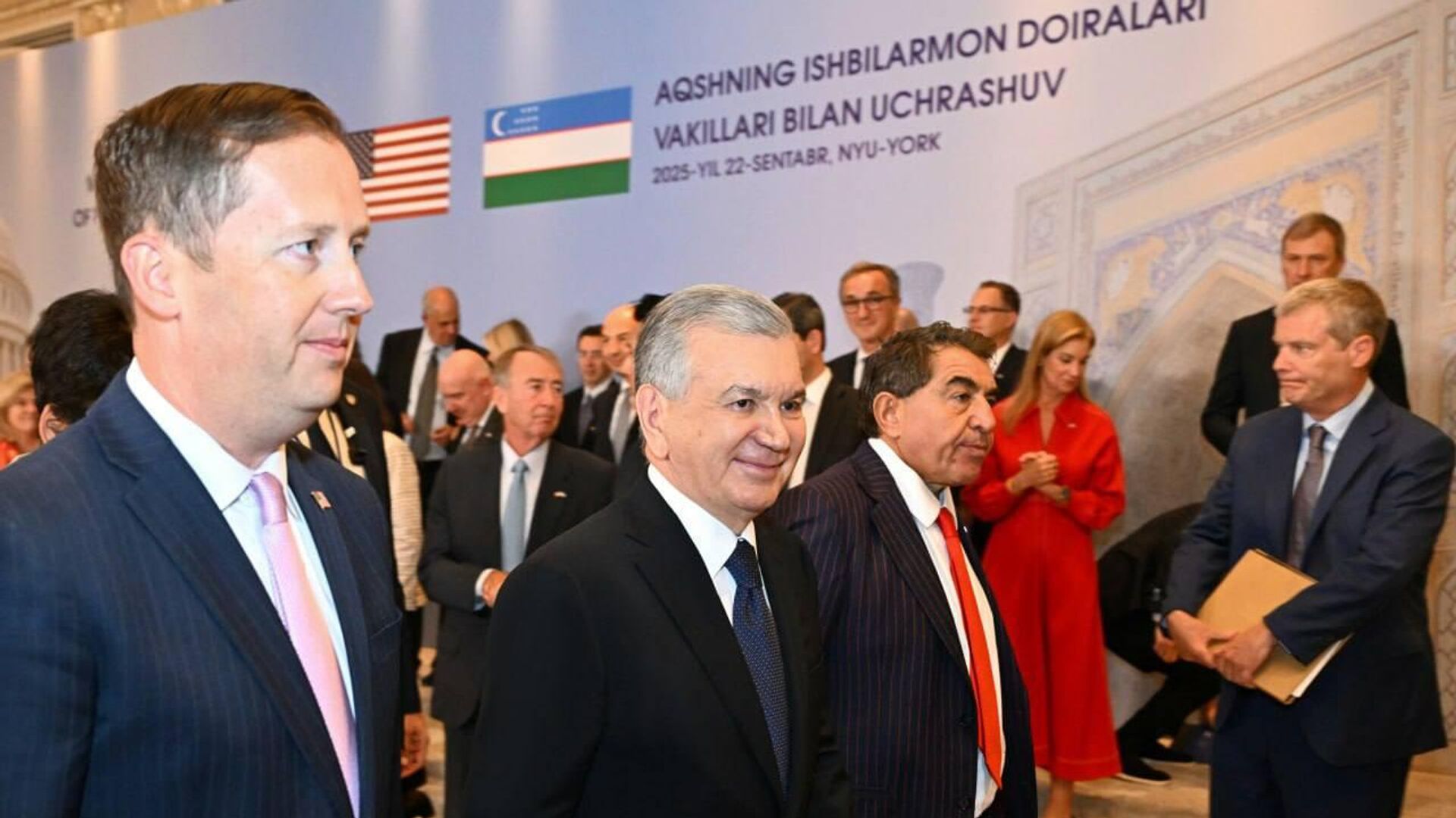 Шавкат Мирзиёев встретился с лидерами ведущих компаний США - Sputnik Узбекистан, 1920, 23.09.2025