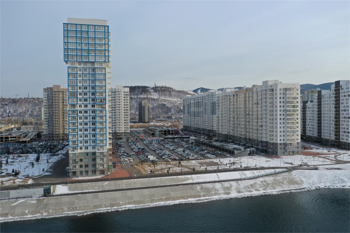 Город без границ. Город без границ. City life. Красный дом красноярск на берегу енисея. City life 2008.