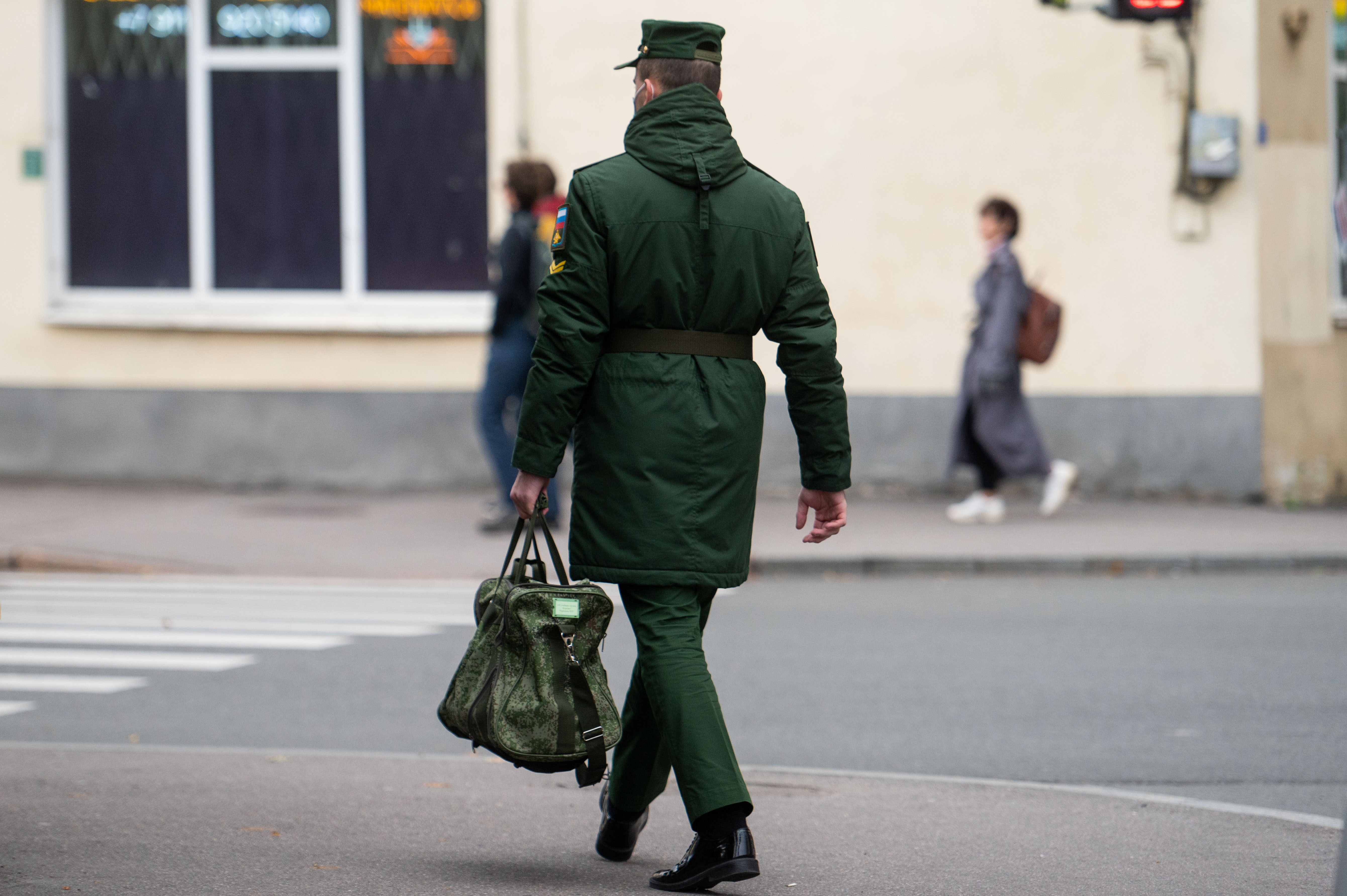 Начфин инфо новый облик военкоматов. Мужчина военный. Военный патруль в СПБ. Военный комиссар Санкт-Петербурга. Беглов в военной форме.