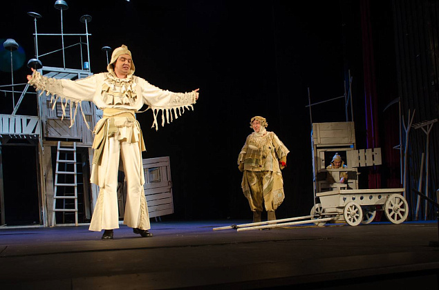 В Волгоградском ТЮЗе состоится премьера обновленной постановки «Очень простая история»