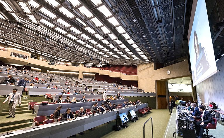 Сенаторы в составе делегации Федерального Собрания РФ участвуют в 151-й Ассамблее Межпарламентского союза в Женеве