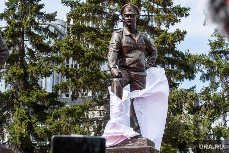 Торжественное открытие памятника Валерию Востротину. Екатеринбург 